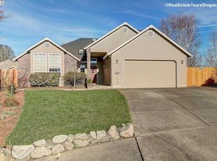 657 NE Kristie Ct, Hillsboro, OR 97124