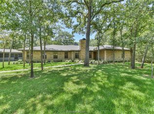 1004 Falcon Cir, College Station, TX 77845