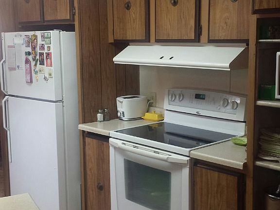 4th image of 5404 NE 121st Ave Unit 65