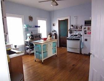 4th image of 715 Court St