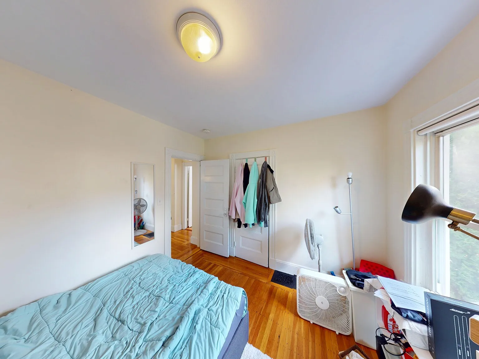 6 bed, 2.5 bath, 1800 sqft, $6,900 — Photo 4
