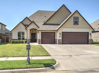 1505 E Roanoke St, Broken Arrow, OK 74011