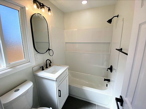5th image of 3103 Boston Ave #3103