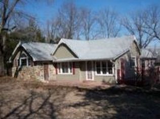 7134 NE Silver Rd, Topeka, KS 66617