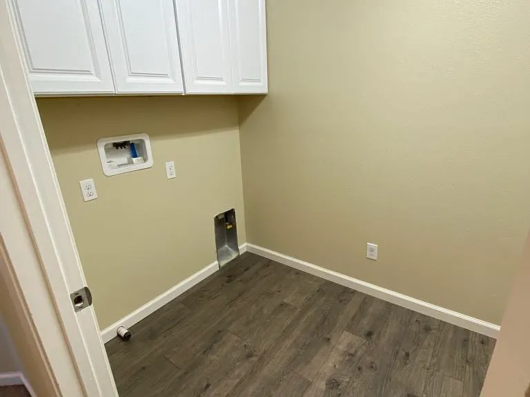586 River Oaks Dr — Photo 12