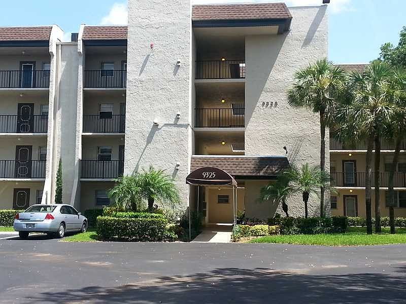 1st image of 9325 Lagoon Pl APT 410