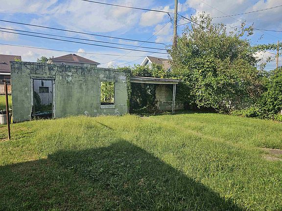 3rd image of 3302 Waverly Rd