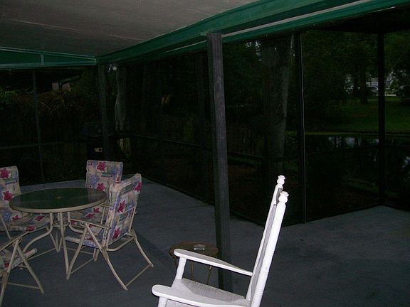 rear screen porch 