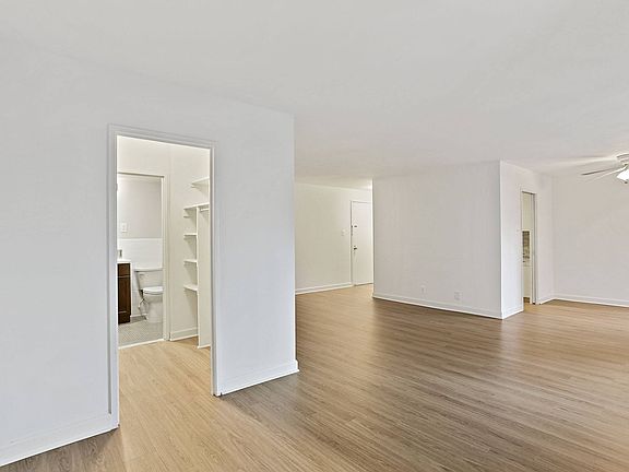 4th image of 2525 10th St N APT 704