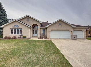 8120 Rutherford Dr, Woodridge, IL 60517