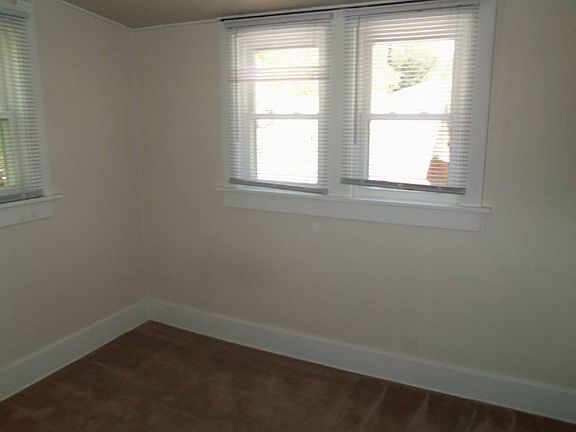 3rd image of 1850 S Corona St