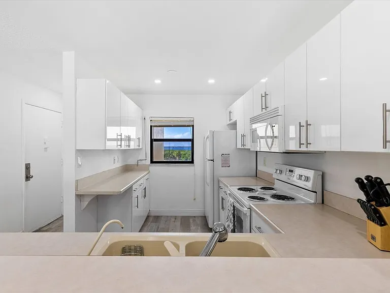 7420 S Ocean Dr #C611 — Photo 7