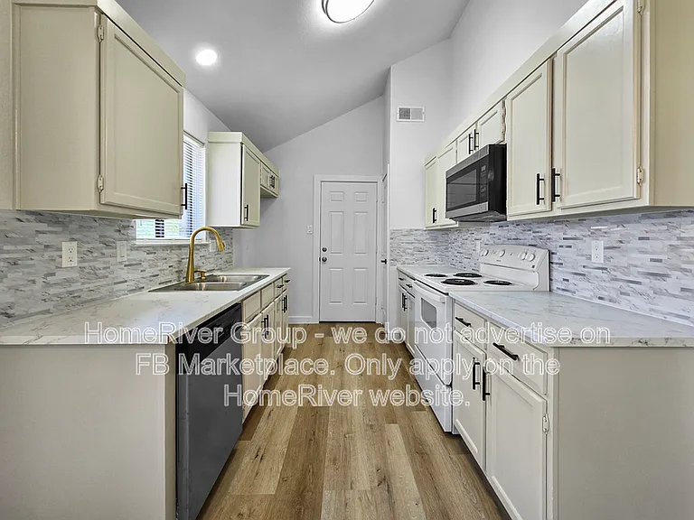 2612 Woodlark Dr — Photo 4