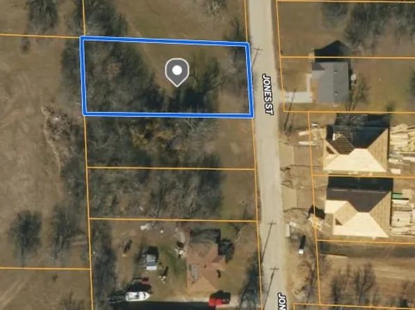 Jones St, Sanger, TX 76266