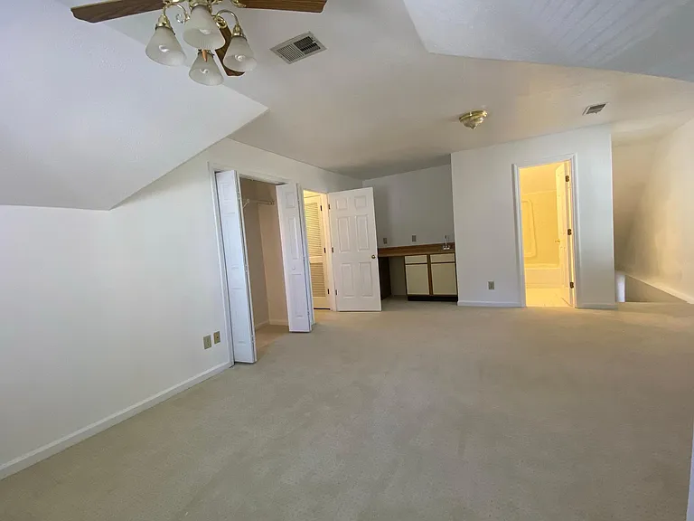 3013 Eglantine Ct — Photo 28