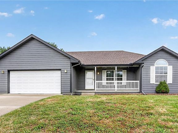 2nd image of 806 Garnet Cir