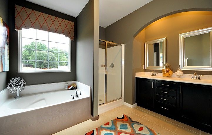 Model Home Pics Master_Bath