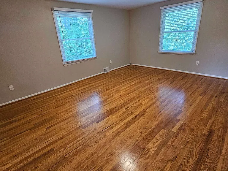 591 E Long Lake Rd — Photo 19