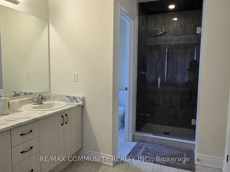 15 Hancock Cres — Photo 31