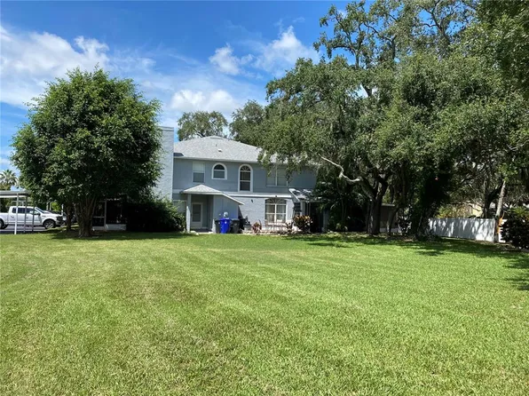 62 Emerald Bay Dr, Oldsmar, FL 34677