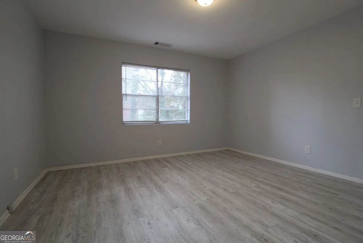 1 bed, 1.0 bath, 723 sqft, $900 — Photo 4