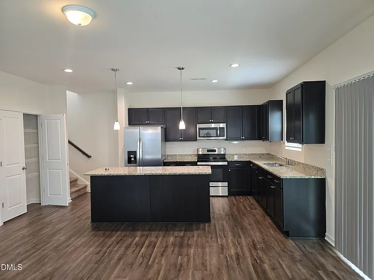 76 Saddle Oaks Ln — Photo 5