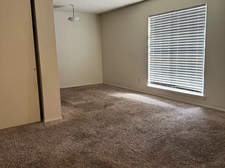 Seven Oaks — Photo 15