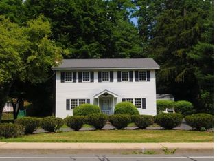 50 Suffern Ln, Garnerville, NY 10923