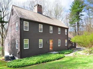 15 Deer Run Rd, Collinsville, CT 06019