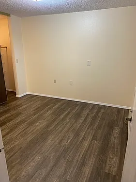 133 W Jackson Ave — Photo 6