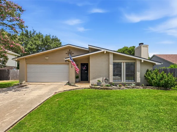 3917 Windflower Ln, Fort Worth, TX 76137