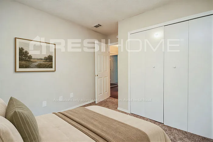5211 Parkridge Dr — Photo 10