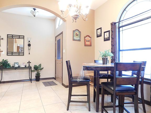 3rd image of 2702 Guajillo St