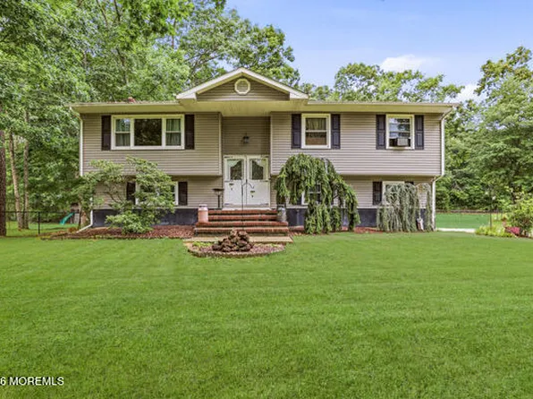 84 N Hope Chapel Road, Jackson, NJ 08527