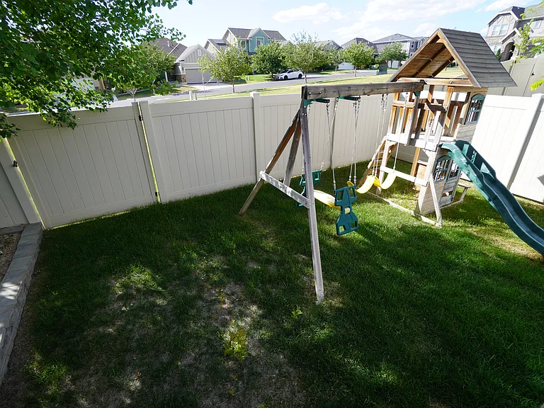 883 S Daisy Dr — Photo 46
