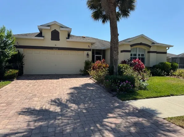 6258 Buckingham St, Sarasota, FL 34238