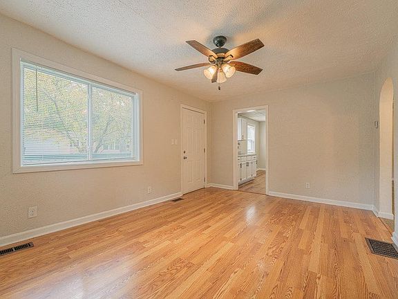 5th image of 6161 Glen Dr
