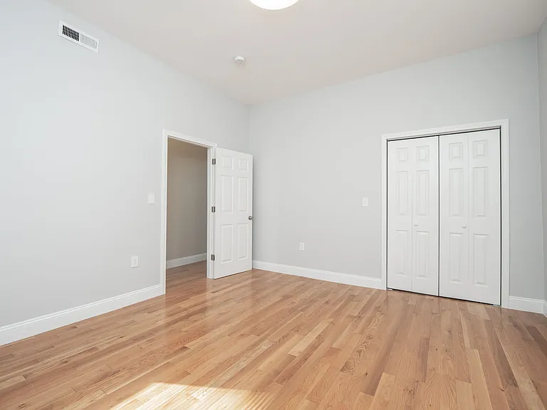 45 Crawford St #1 — Photo 11