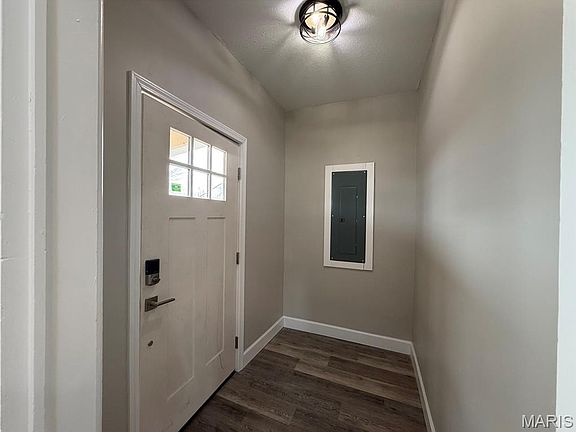 3rd image of 1429 Park Ave