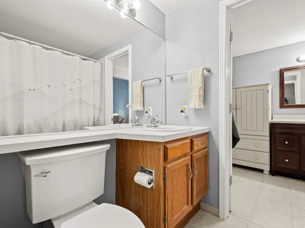 2877 W Long Cir, Littleton, CO 80120