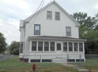 90-92 Maple St, Easthampton, MA 01027