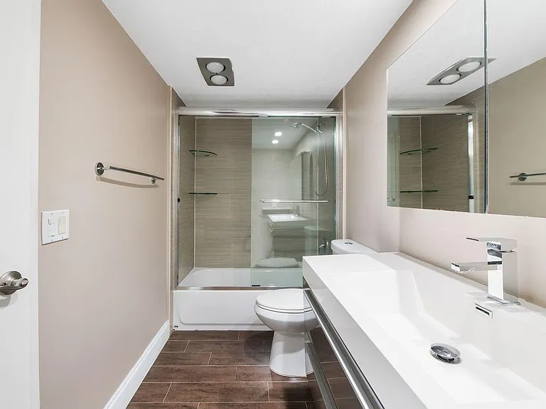 2851 S Palm Aire Dr #107 — Photo 18