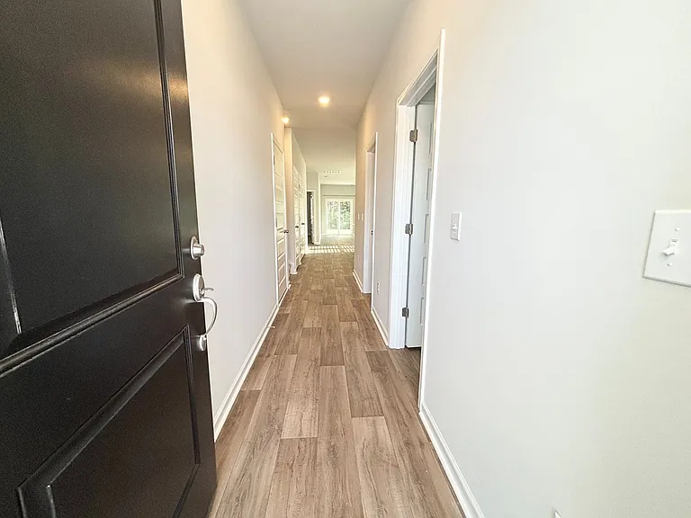 1033 Arborwood Dr SW — Photo 19