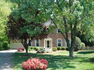 401 Madison Forest Dr, Herndon, VA 20170