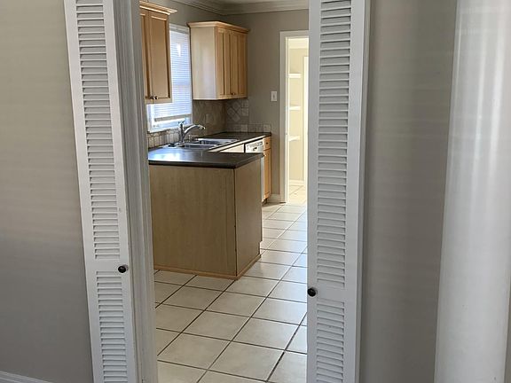 Doorway from dining room to kitchen