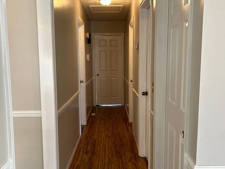 901 Locke Dr — Photo 9