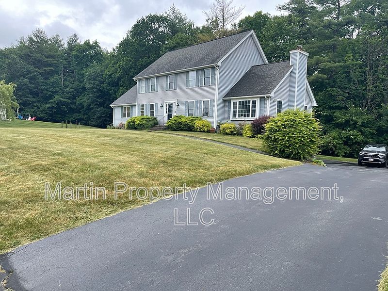 1st image of 32 Caldwell Dr
