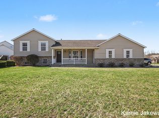 4041 Tallman Creek Dr NW, Grand Rapids, MI 49534