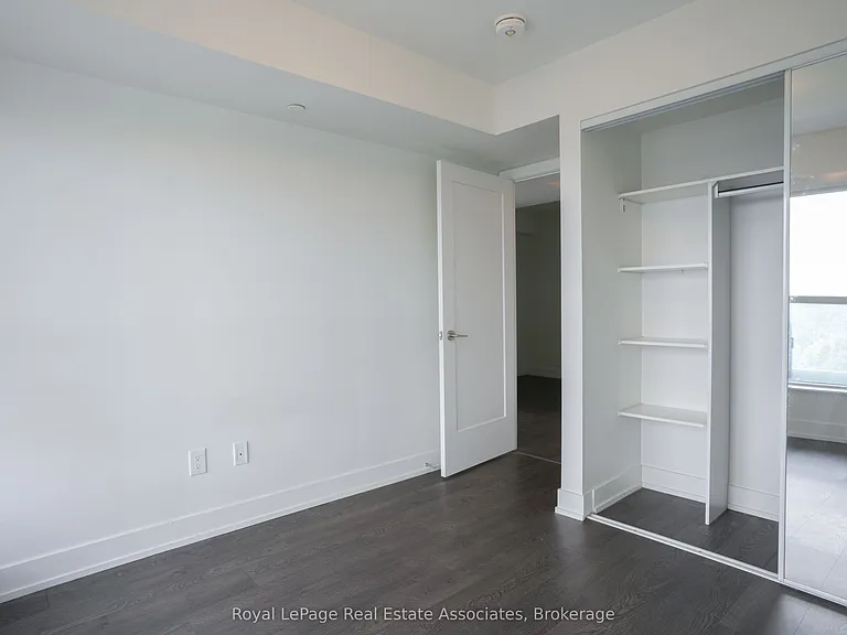 5 Mabelle Ave #1828 — Photo 12