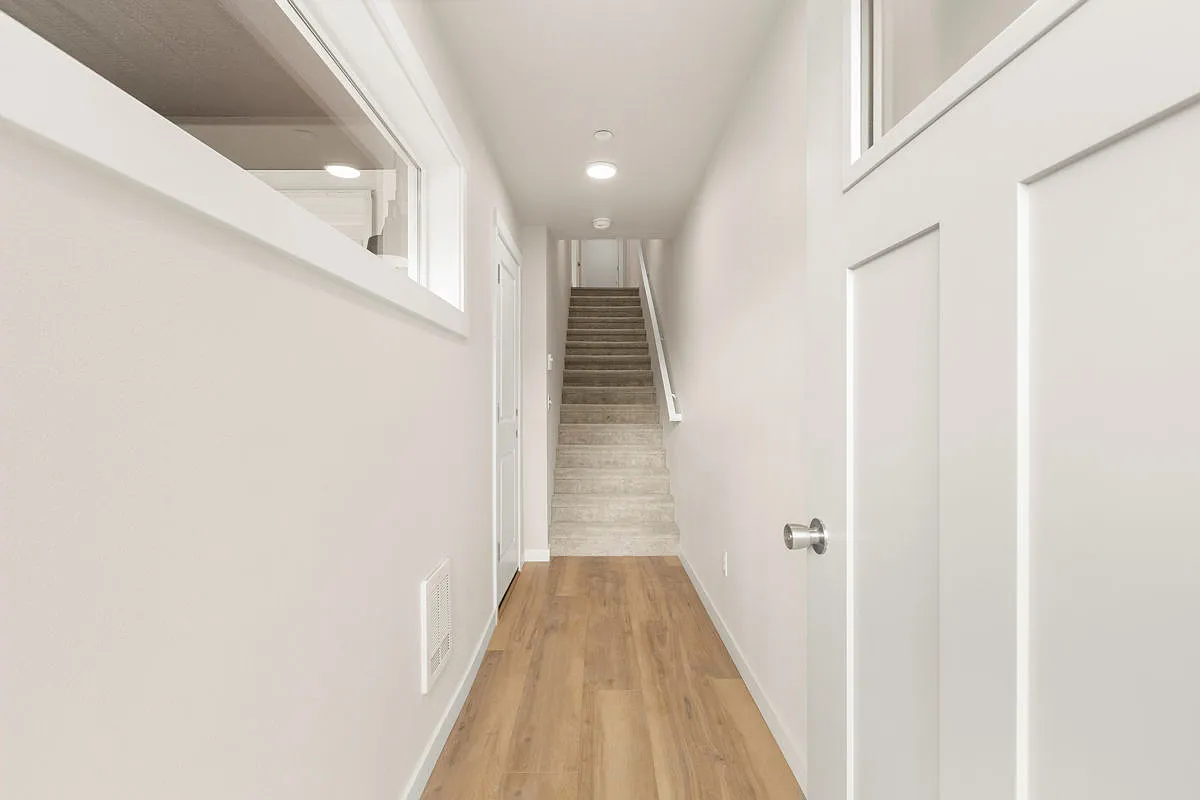 3 bed, 3.5 bath, 1735 sqft, $3,495 — Photo 3